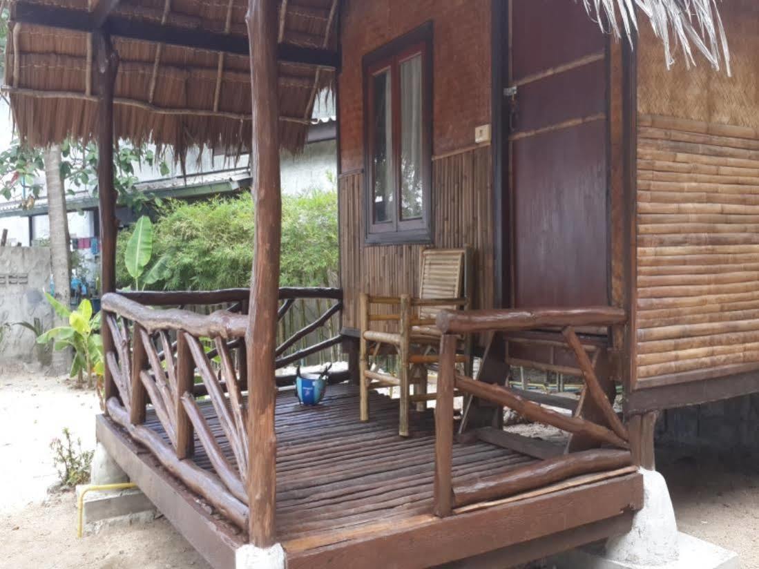 Haad Gruad Beach Bungalows Hotell Koh Phangan Exteriör bild